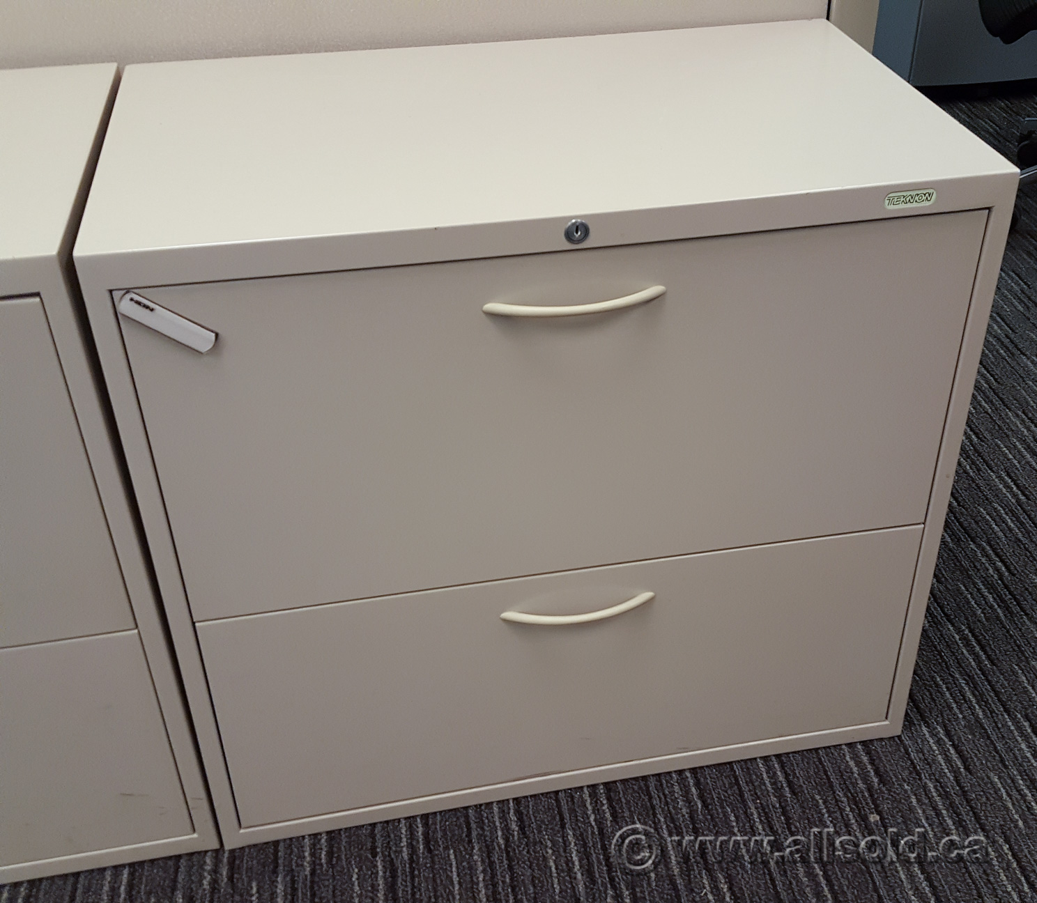 Teknion Tan 30" 2 Drawer Lateral File Locking Allsold.ca